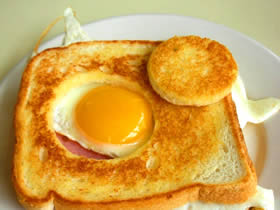 Sandwich mixto con huevo -