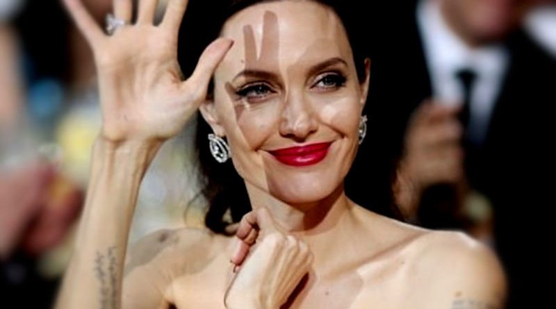 Angelina Jolie exige cambio de juez